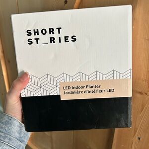 Indoor LED planter - new in box